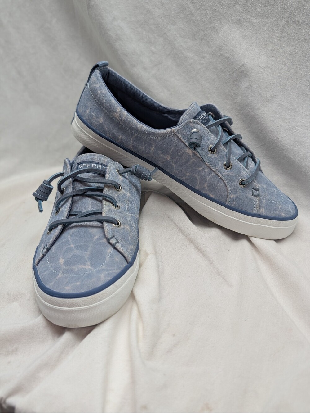 Sperry Women's Crest Vibe Shimmer Light Blue Sneakers STS88295 size 9.5